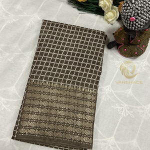 Dola silk saree - Image 9