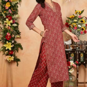 Buy Cotton Maroon kurta set with Pant and Dupatta - Image 1